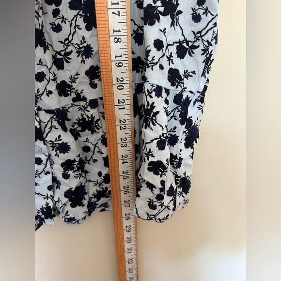 LANE BRYANT Button down Ditsy Floral Blue Short Sleeve Top Blouse plus size 12 - Picture 3 of 6